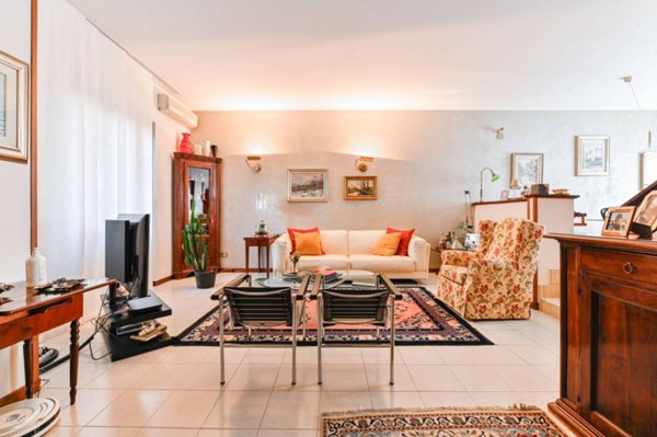 casa indipendente in vendita a Cologno Monzese