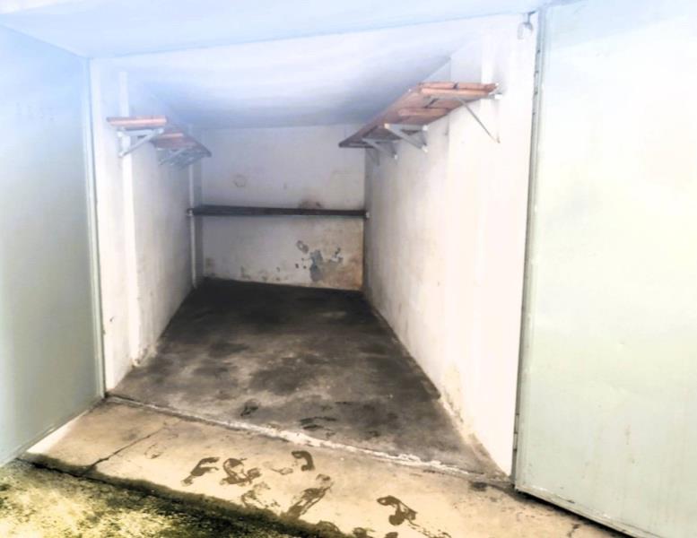 locale di sgombero in vendita a Cologno Monzese