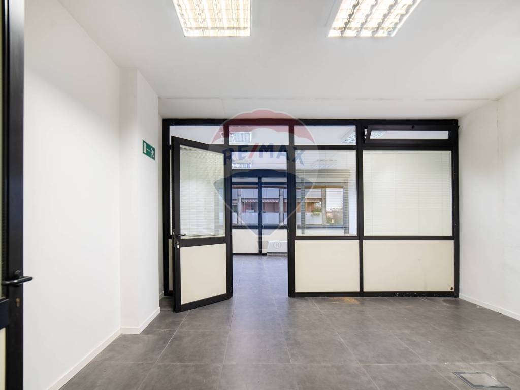 ufficio in vendita a Cologno Monzese