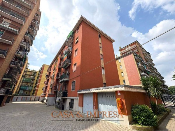 locale commerciale in vendita a Cologno Monzese