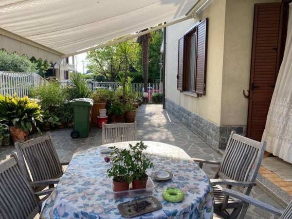 casa indipendente in vendita a Cologno Monzese in zona San Maurizio al Lambro