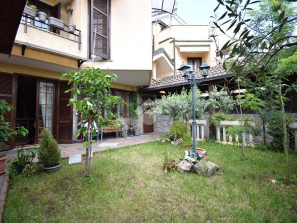 casa indipendente in vendita a Cologno Monzese in zona San Maurizio al Lambro