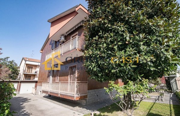 casa indipendente in vendita a Cologno Monzese