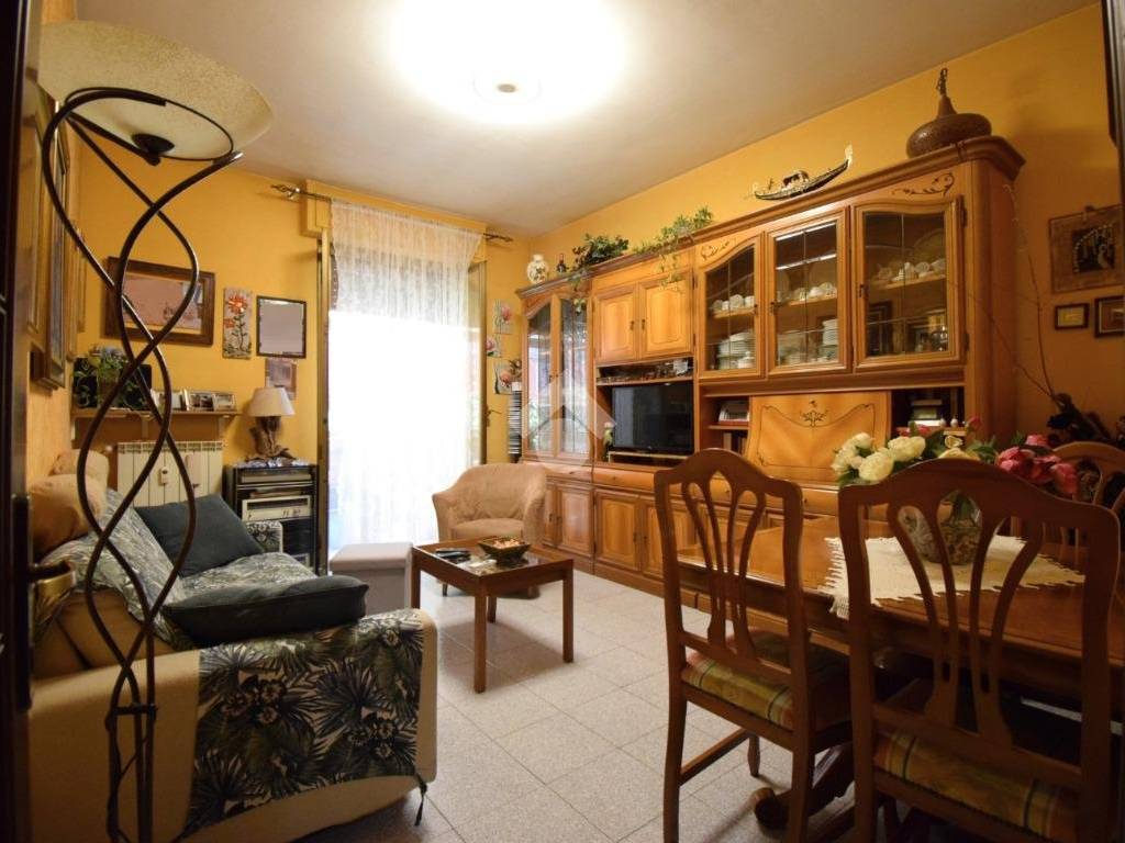 appartamento in vendita a Cologno Monzese in zona San Maurizio al Lambro