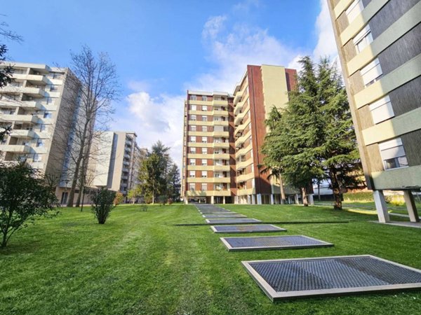 appartamento in vendita a Cologno Monzese in zona San Maurizio al Lambro
