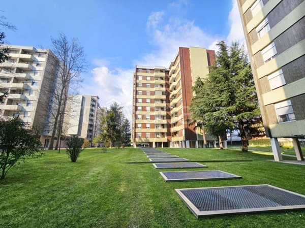 appartamento in vendita a Cologno Monzese in zona San Maurizio al Lambro