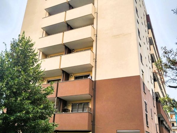 appartamento in vendita a Cologno Monzese in zona San Maurizio al Lambro