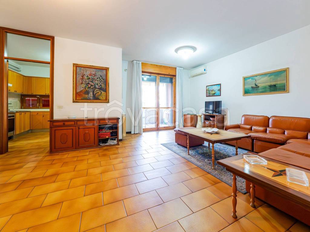 appartamento in vendita a Cologno Monzese in zona San Maurizio al Lambro