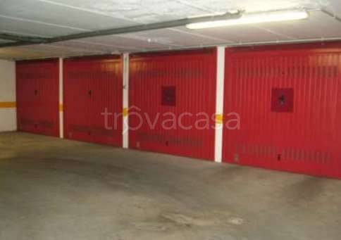 appartamento in vendita a Cologno Monzese in zona San Maurizio al Lambro