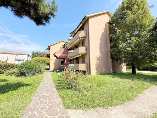 appartamento in vendita a Cologno Monzese in zona San Maurizio al Lambro