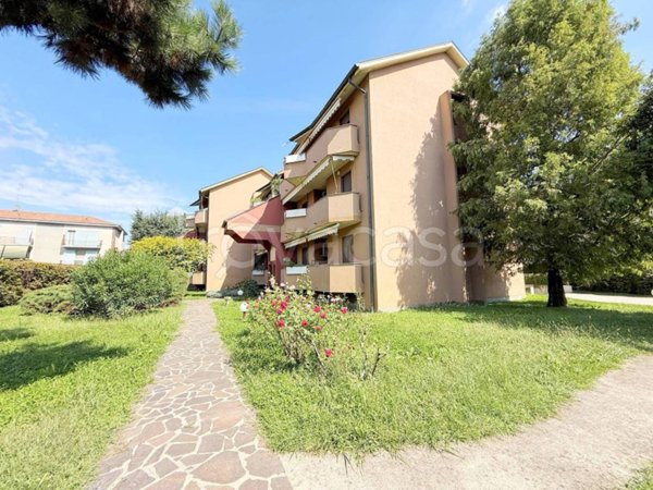 appartamento in vendita a Cologno Monzese in zona San Maurizio al Lambro