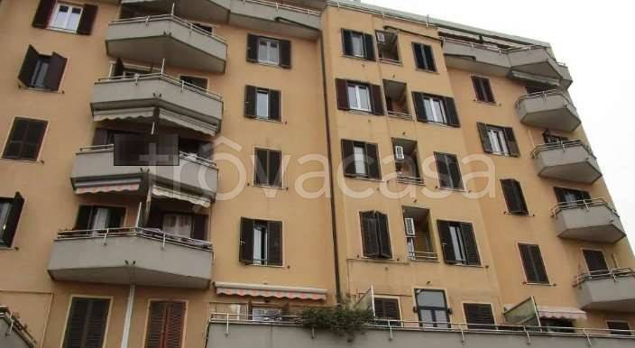 appartamento in vendita a Cologno Monzese in zona San Maurizio al Lambro