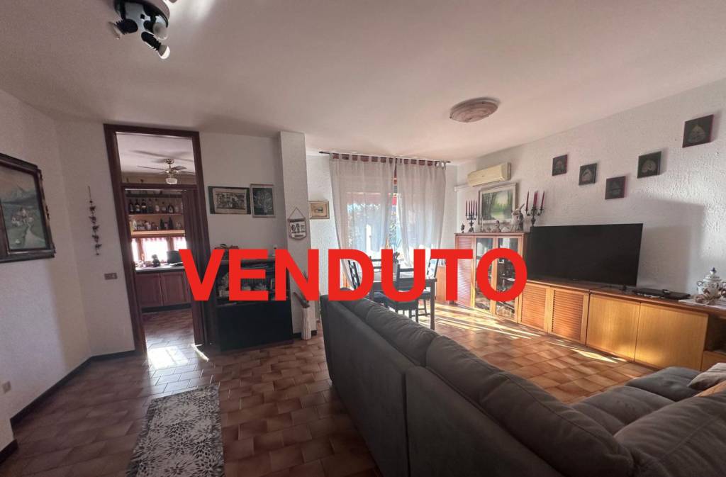 appartamento in vendita a Cologno Monzese in zona San Maurizio al Lambro