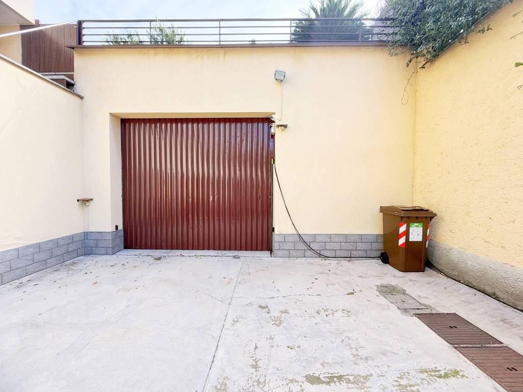 casa indipendente in vendita a Cologno Monzese in zona San Maurizio al Lambro