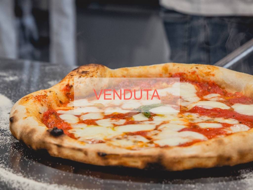 negozio in vendita a Cologno Monzese