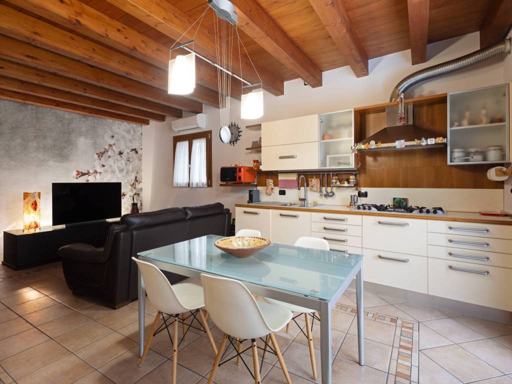 casa indipendente in vendita a Cologno Monzese