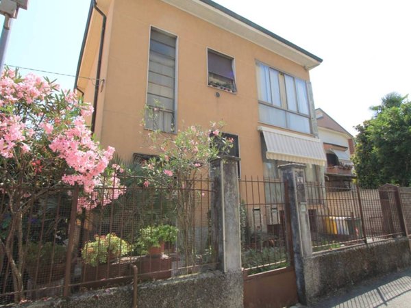 casa indipendente in vendita a Cologno Monzese in zona San Maurizio al Lambro