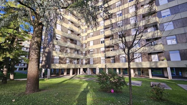 appartamento in vendita a Cologno Monzese in zona San Maurizio al Lambro