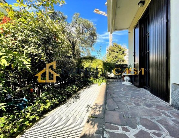 casa indipendente in vendita a Cologno Monzese