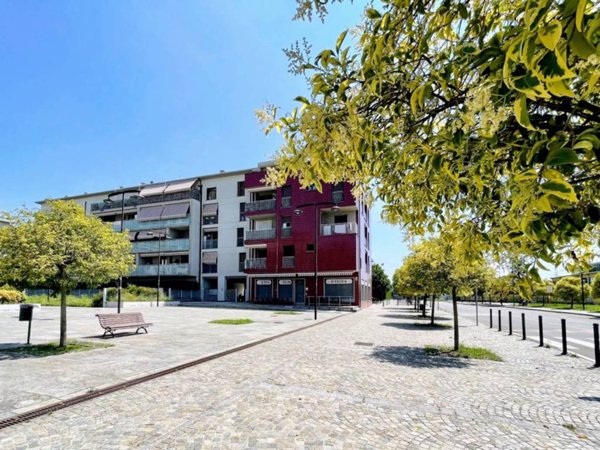 appartamento in vendita a Cologno Monzese in zona San Maurizio al Lambro