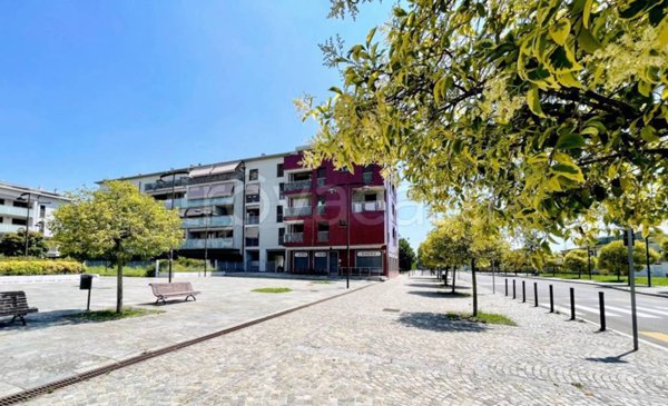 appartamento in vendita a Cologno Monzese in zona San Maurizio al Lambro