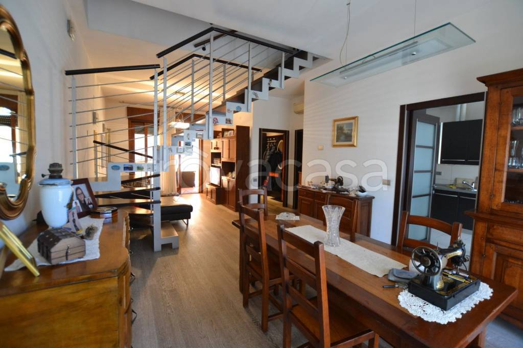 casa indipendente in vendita a Cologno Monzese