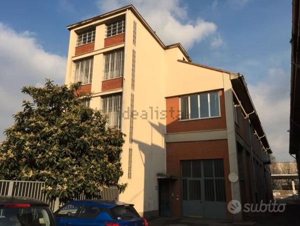 ufficio in vendita a Cologno Monzese