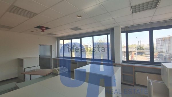 ufficio in vendita a Cologno Monzese