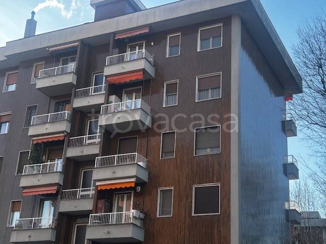 appartamento in vendita a Cologno Monzese in zona San Maurizio al Lambro