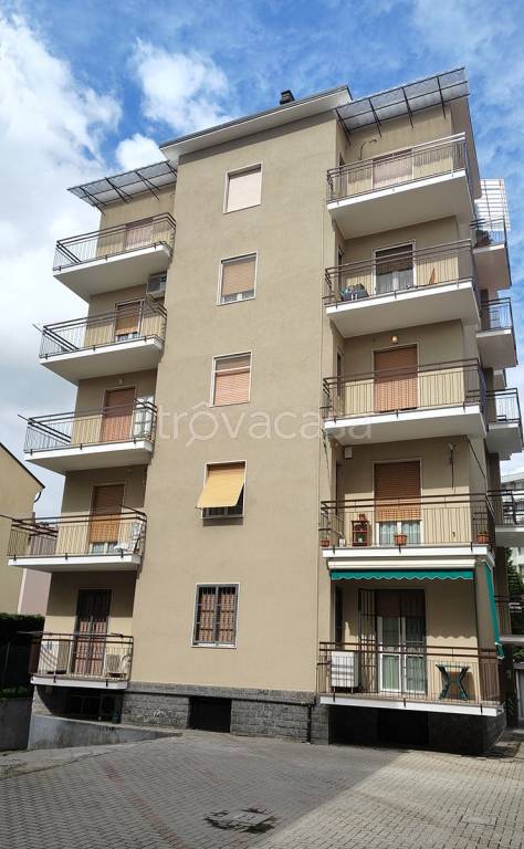 appartamento in vendita a Cologno Monzese in zona San Maurizio al Lambro