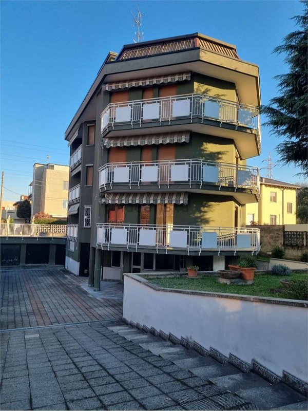 appartamento in vendita a Cologno Monzese in zona San Maurizio al Lambro