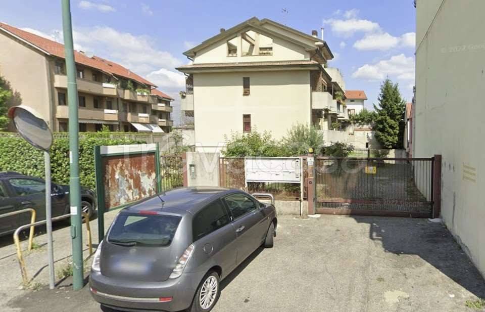 appartamento in vendita a Cologno Monzese in zona San Maurizio al Lambro