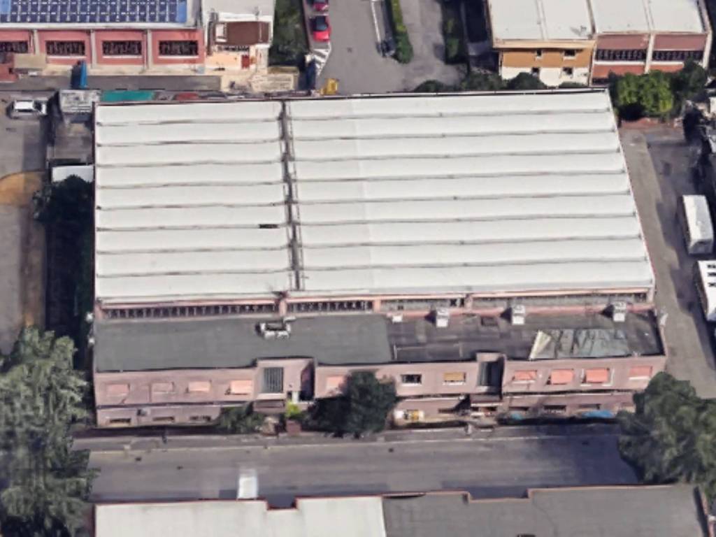 locale commerciale in vendita a Cologno Monzese in zona San Maurizio al Lambro