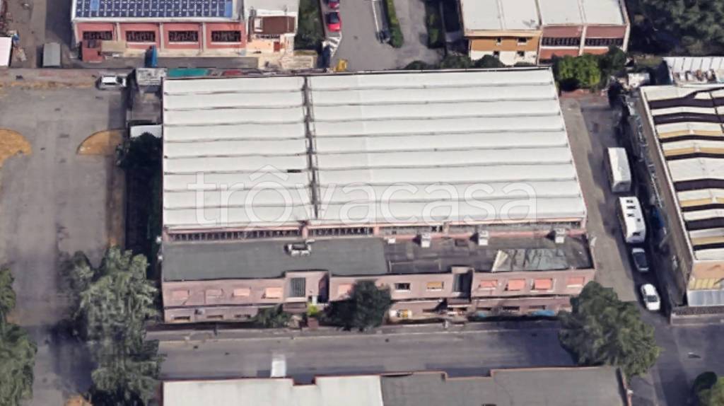 locale commerciale in vendita a Cologno Monzese in zona San Maurizio al Lambro