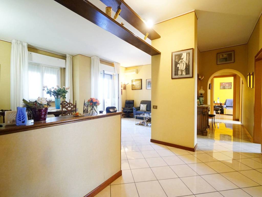 appartamento in vendita a Cologno Monzese in zona San Maurizio al Lambro