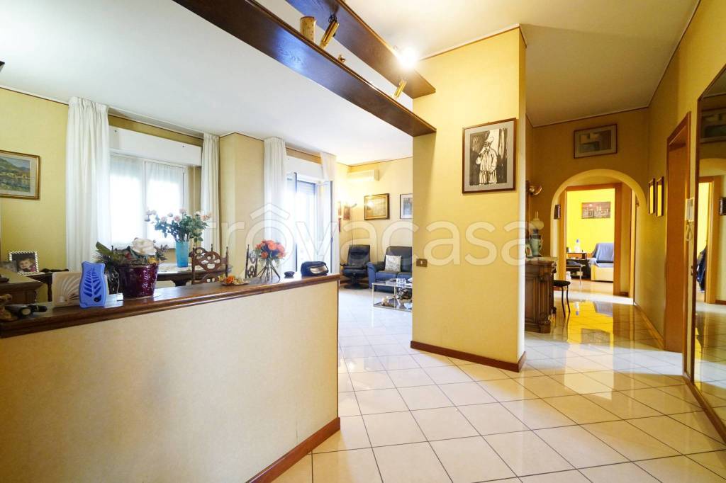 appartamento in vendita a Cologno Monzese in zona San Maurizio al Lambro