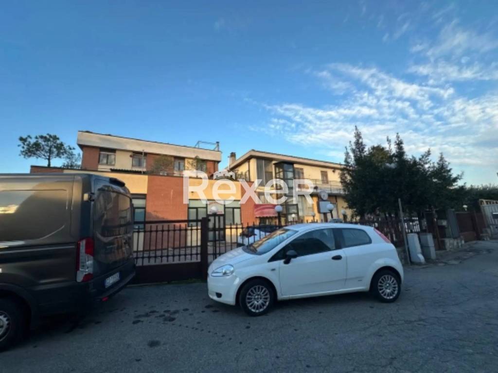 negozio in vendita a Cologno Monzese