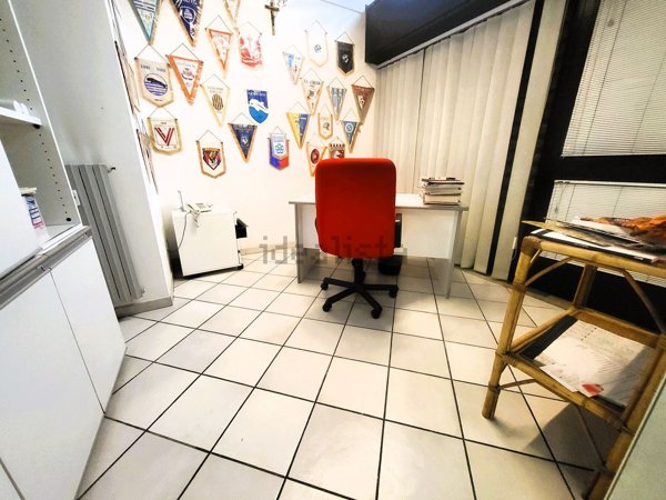ufficio in vendita a Cologno Monzese