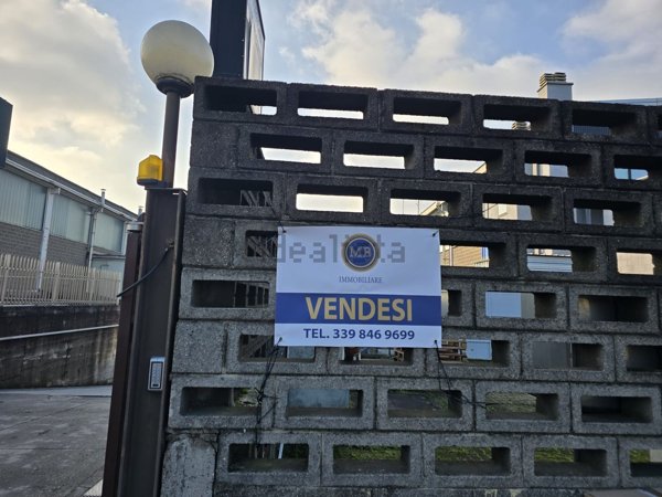 capannone in vendita a Cologno Monzese