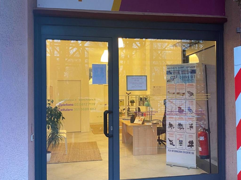 negozio in vendita a Cologno Monzese