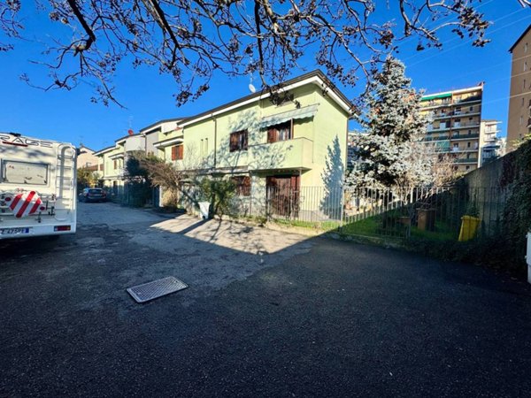 casa indipendente in vendita a Cologno Monzese