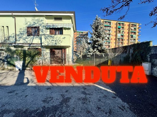 casa indipendente in vendita a Cologno Monzese