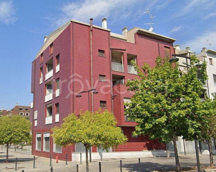 appartamento in vendita a Cologno Monzese in zona San Maurizio al Lambro