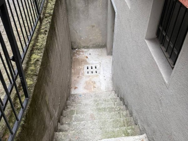 locale commerciale in vendita a Cologno Monzese