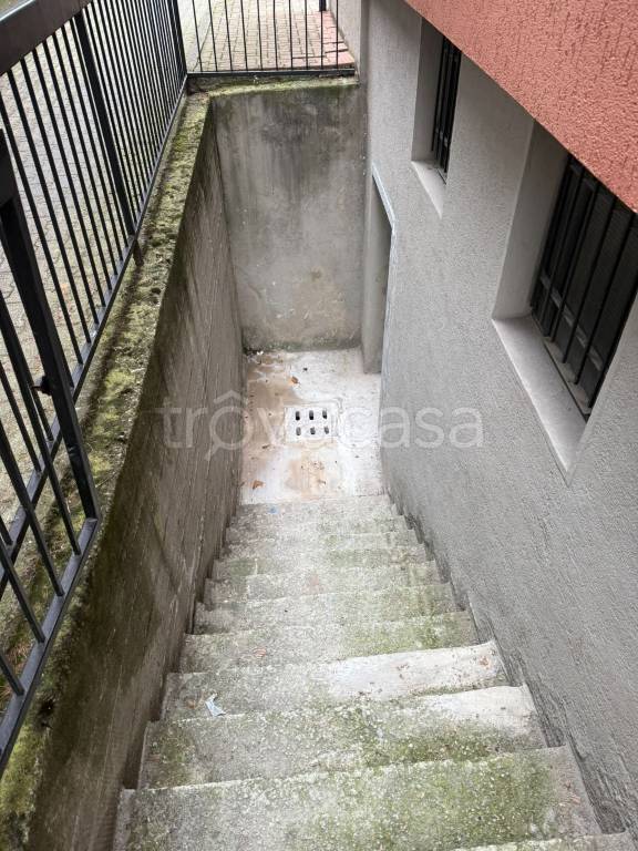 locale commerciale in vendita a Cologno Monzese