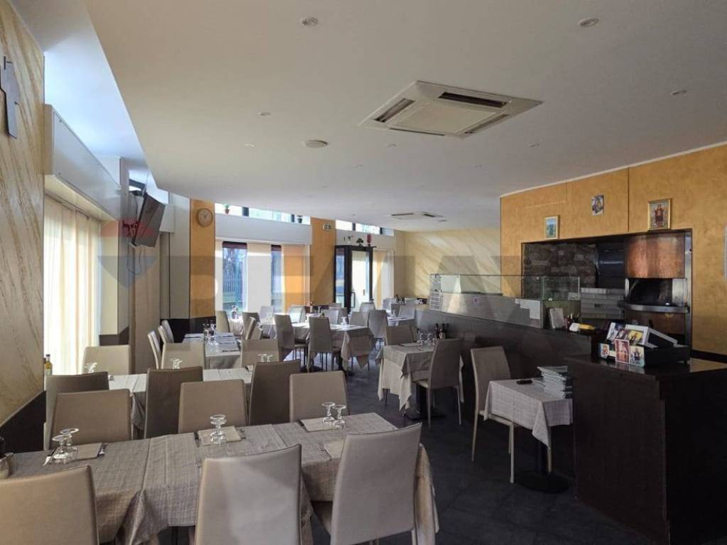 negozio in vendita a Cologno Monzese in zona San Maurizio al Lambro