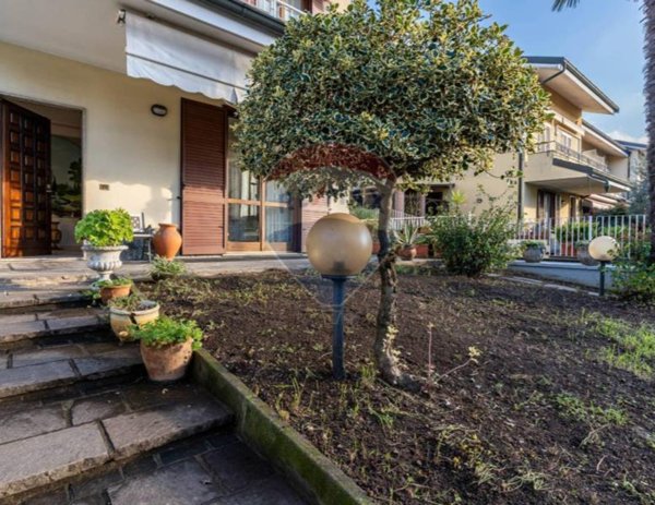 casa indipendente in vendita a Cologno Monzese