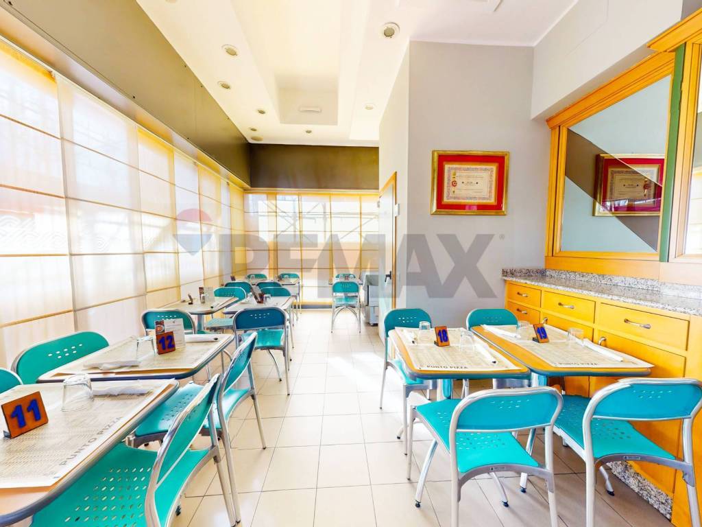 negozio in vendita a Cologno Monzese