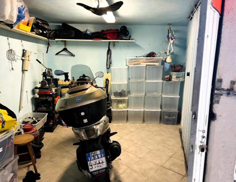 locale di sgombero in vendita a Cologno Monzese