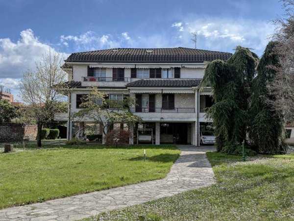 casa indipendente in vendita a Cologno Monzese
